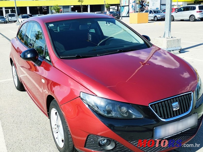 2010' SEAT Ibiza photo #2