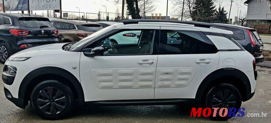 2016' Citroen C4 Cactus 1,6 Bluehdi photo #1
