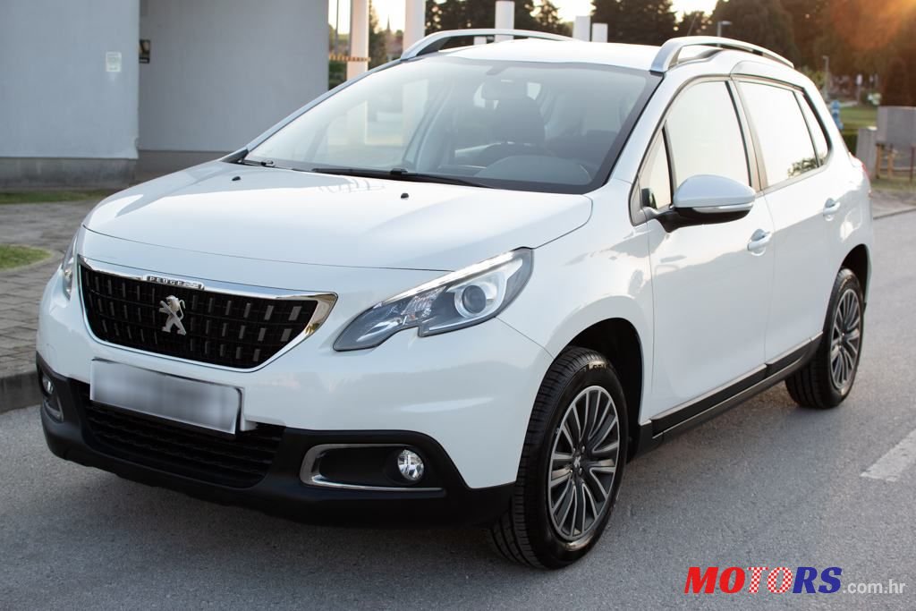 2017' Peugeot 2008 1,2 photo #3