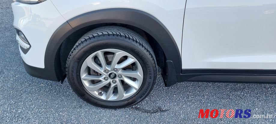 2015' Hyundai Tucson 1.7 Crdi photo #2