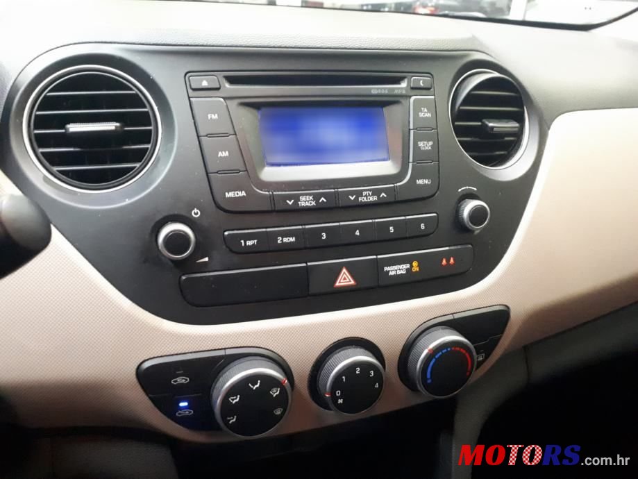 2015' Hyundai i10 1,0 photo #6