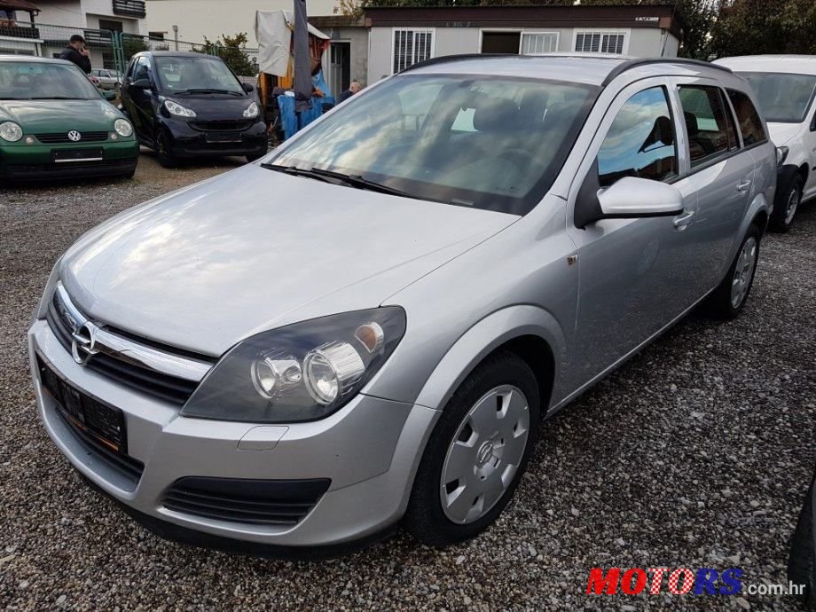 2006' Opel Astra Karavan photo #2