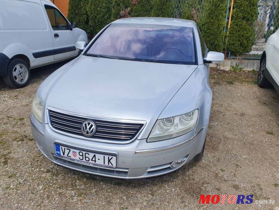 2005' Volkswagen Phaeton 3,0 V6 Tdi photo #1