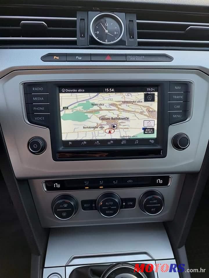 2015' Volkswagen Passat Variant photo #4