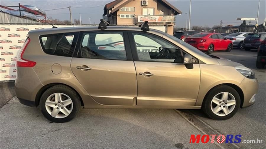 2014' Renault Grand Scenic Dci photo #4