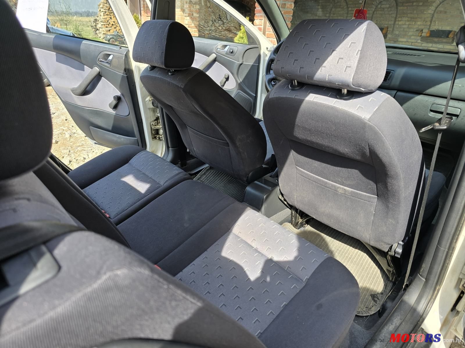 2001' Skoda Octavia 1,6 photo #3