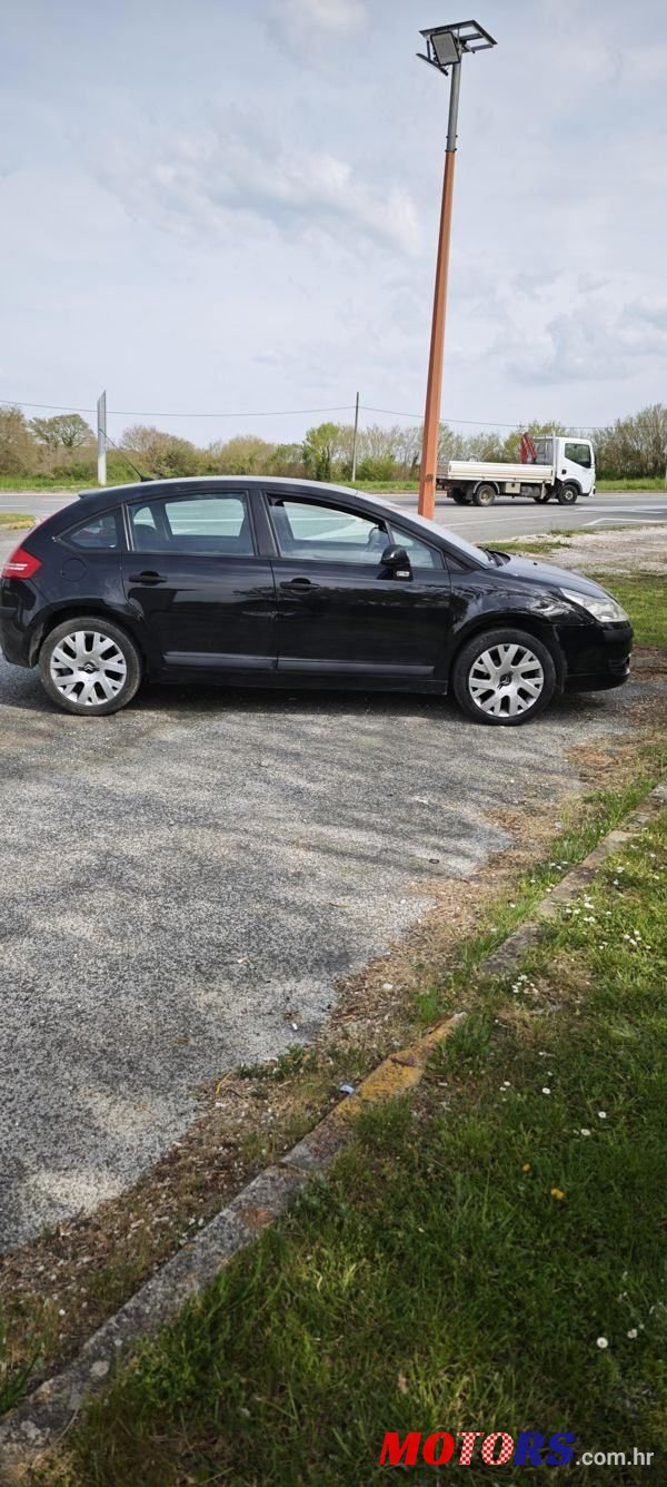 2016' Citroen C1 1,0 Vti 68 photo #3