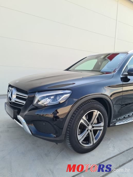 2016' Mercedes-Benz GLC 220 D photo #3