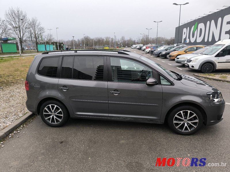 2013' Volkswagen Touran 1,6 Tdi photo #3