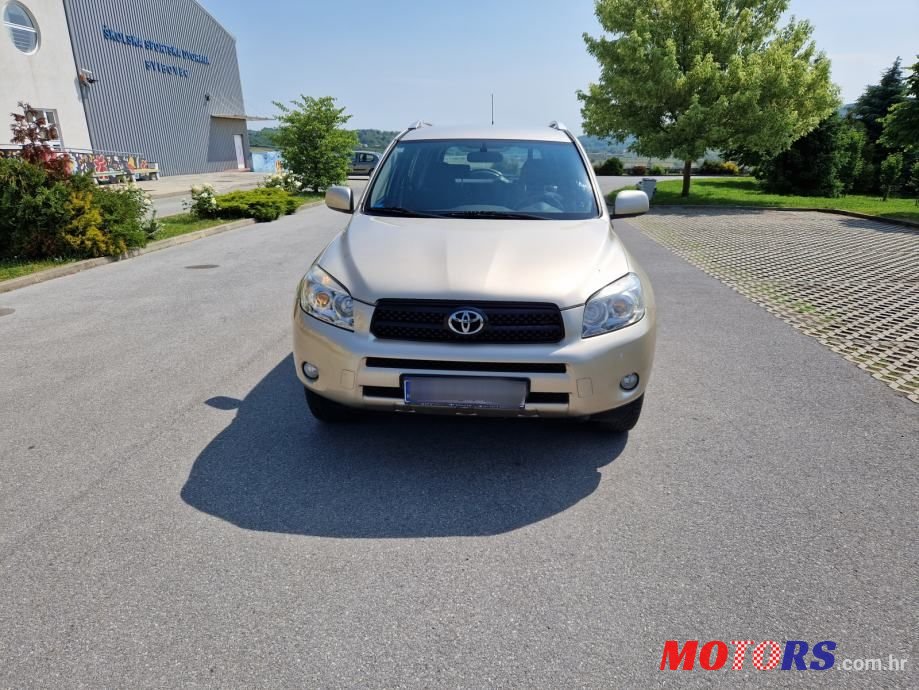 2006' Toyota RAV4 2,2 D-4D photo #2