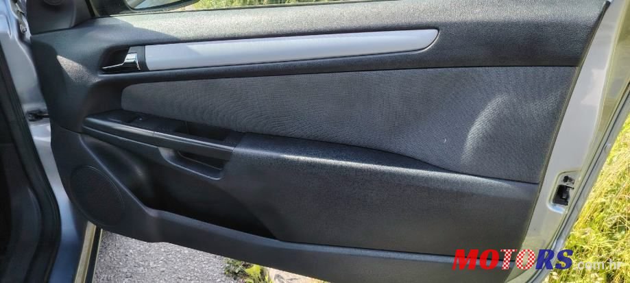 2006' Opel Astra 1,7 Cdti photo #6
