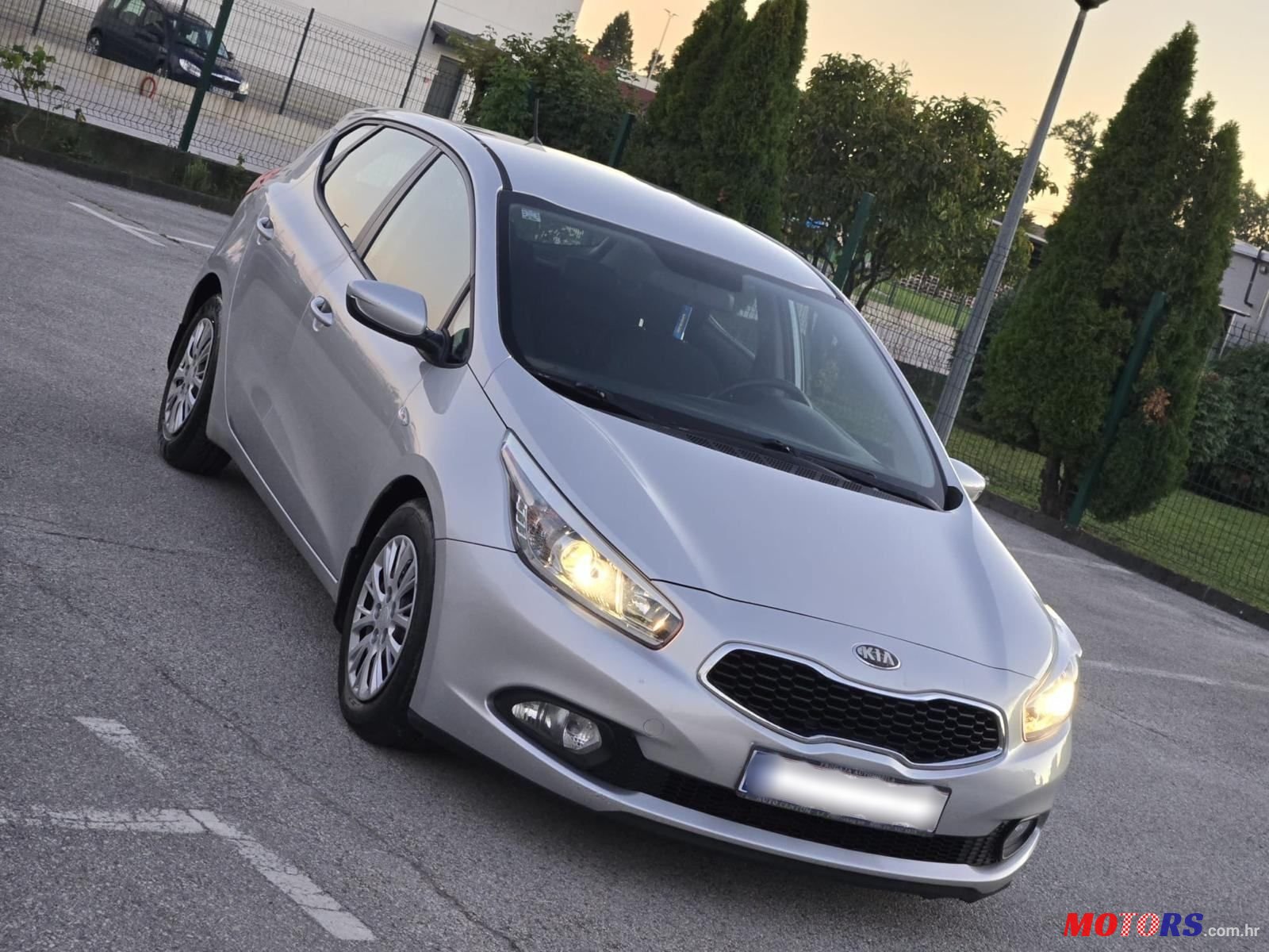 2013' Kia Ceed 1,4 Crdi Ex photo #1