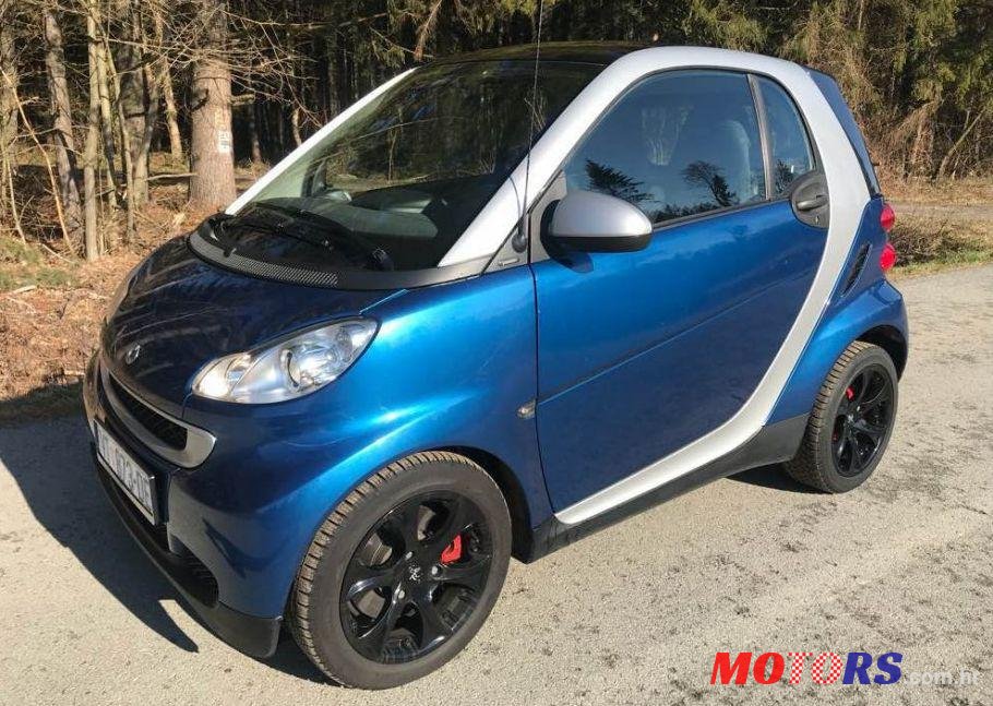 2009' Smart Fortwo Coupe Passion photo #1