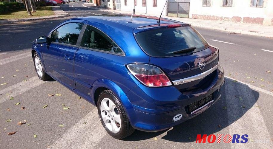 2005' Opel Astra 1,7 Cdti Sport photo #2