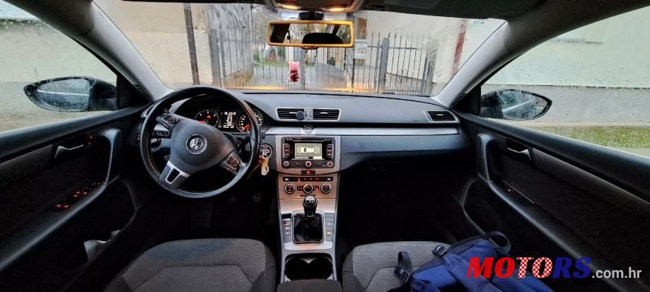 2012' Volkswagen Passat 2,0 Tdi Bmt photo #4