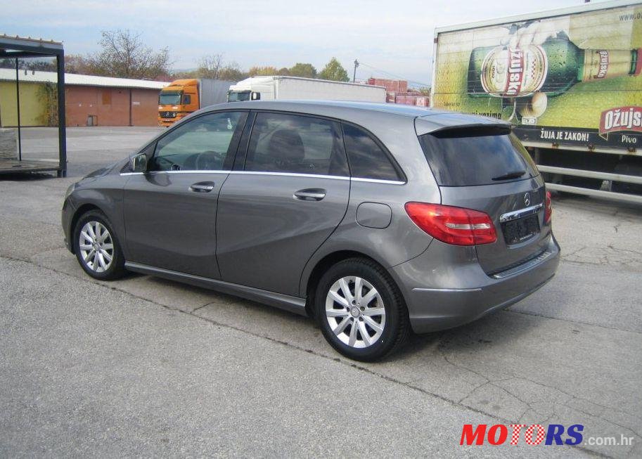 2013' Mercedes-Benz B-Klasa 200 Cdi photo #2