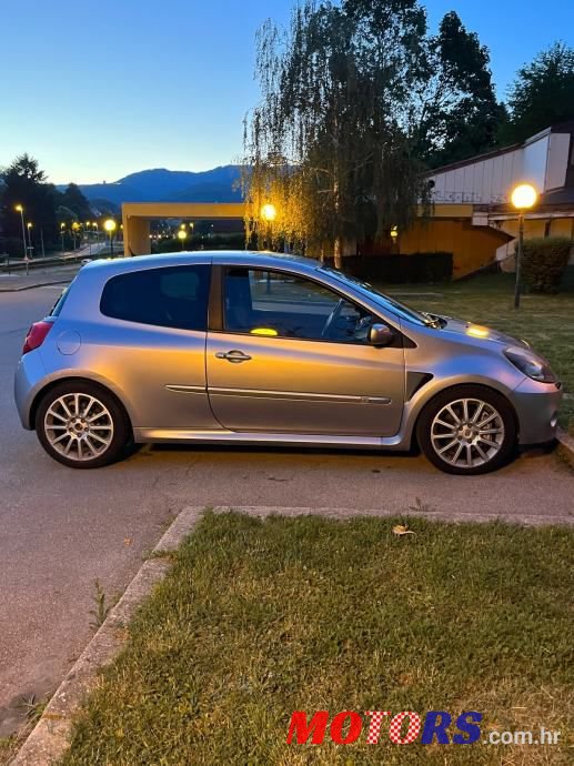 2007' Renault Clio Sport photo #6