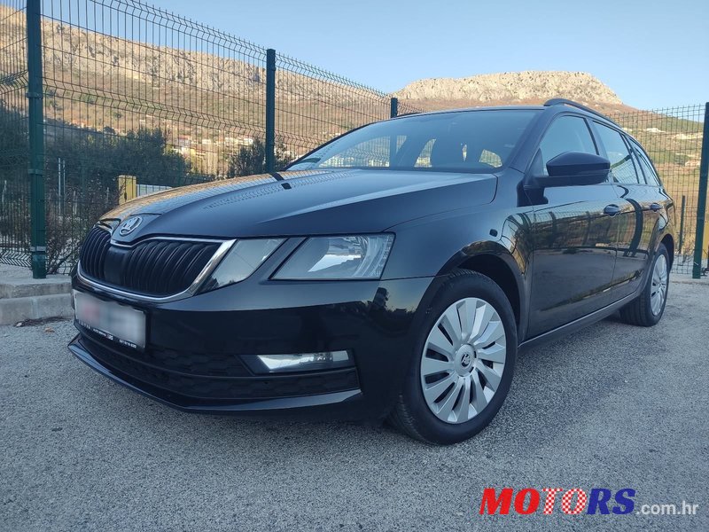 2019' Skoda Octavia Combi photo #2
