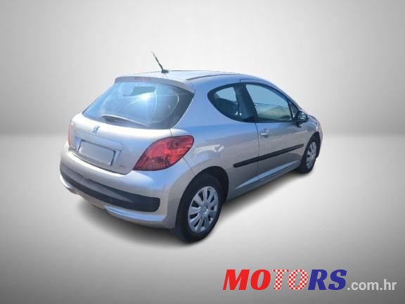2009' Peugeot 207 1,4 Hdi photo #3