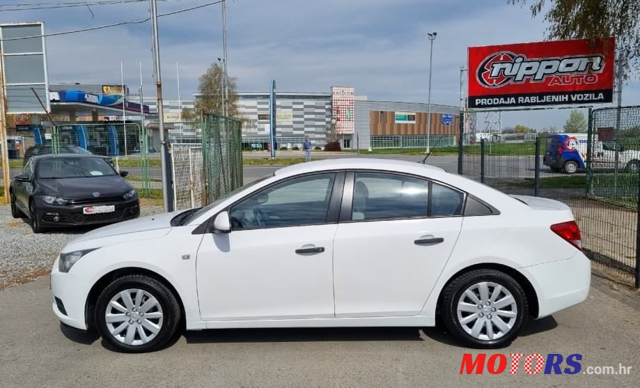 2010' Chevrolet Cruze 1,6 photo #3