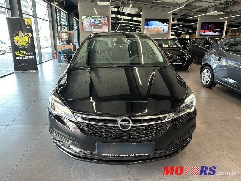 2017' Opel Astra Karavan photo #2