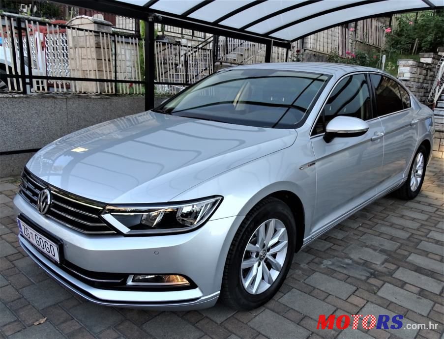 2017' Volkswagen Passat photo #6