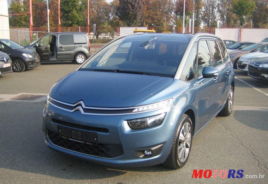 2016' Citroen C4 Grand Picasso photo #1