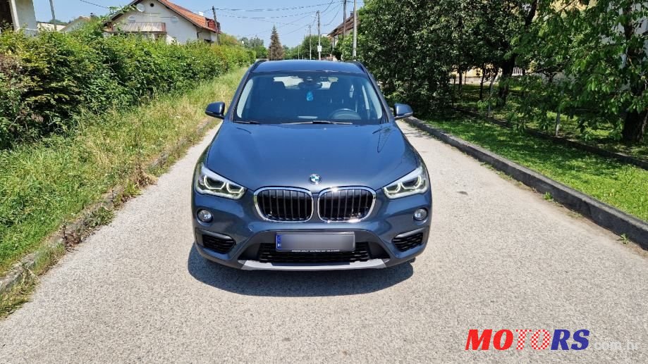 2017' BMW X1 18D photo #2