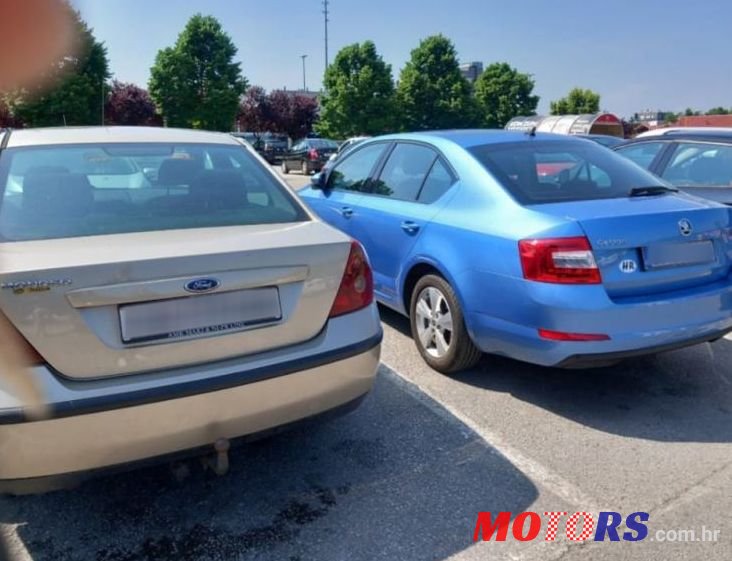 2001' Ford Mondeo 2.0 Tddi photo #2