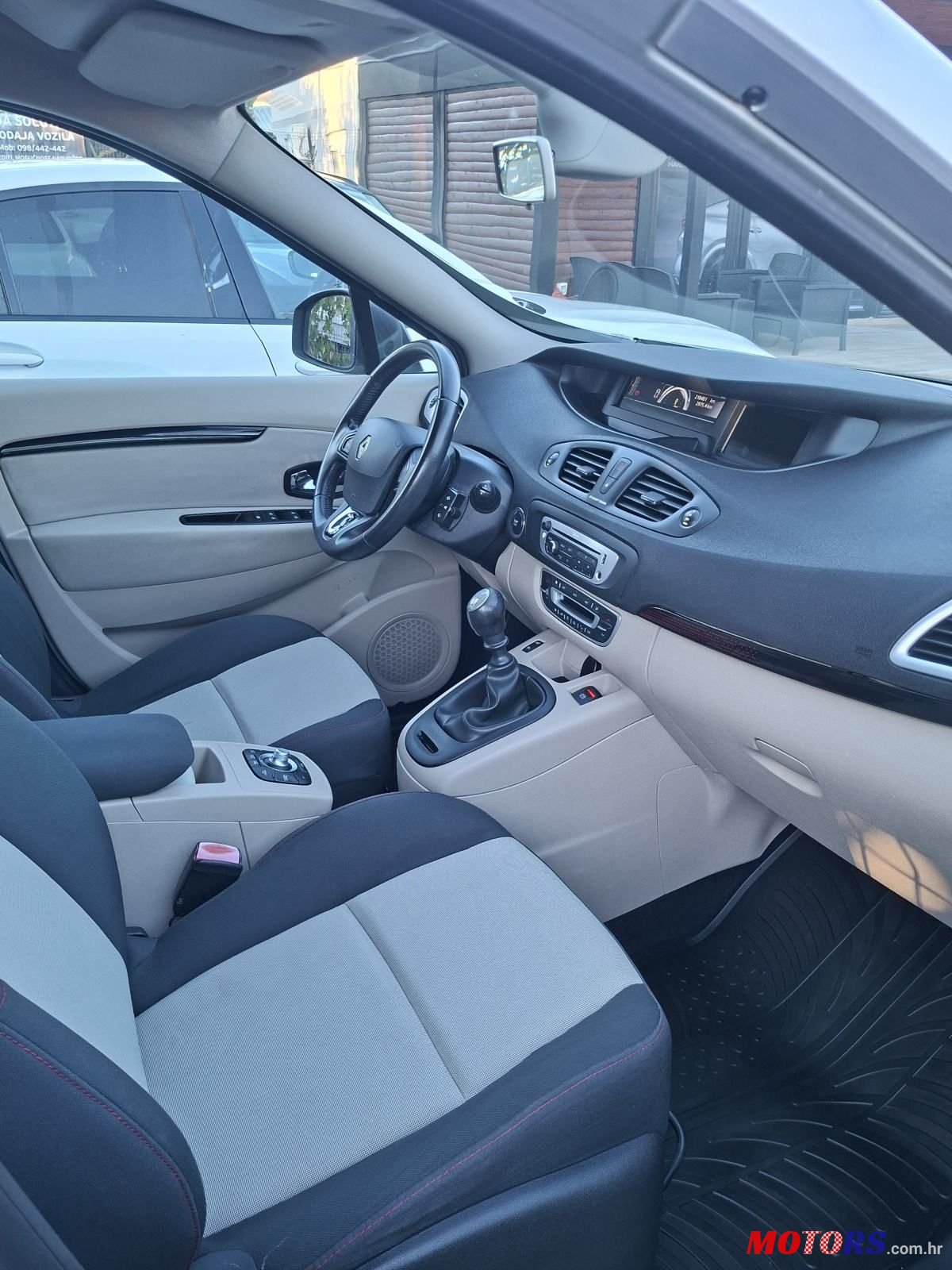 2013' Renault Scenic 1,5 Dci photo #5