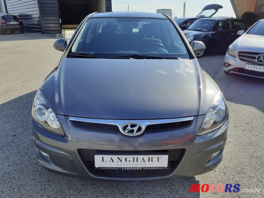 2010' Hyundai i30 1,6 Crdi photo #2