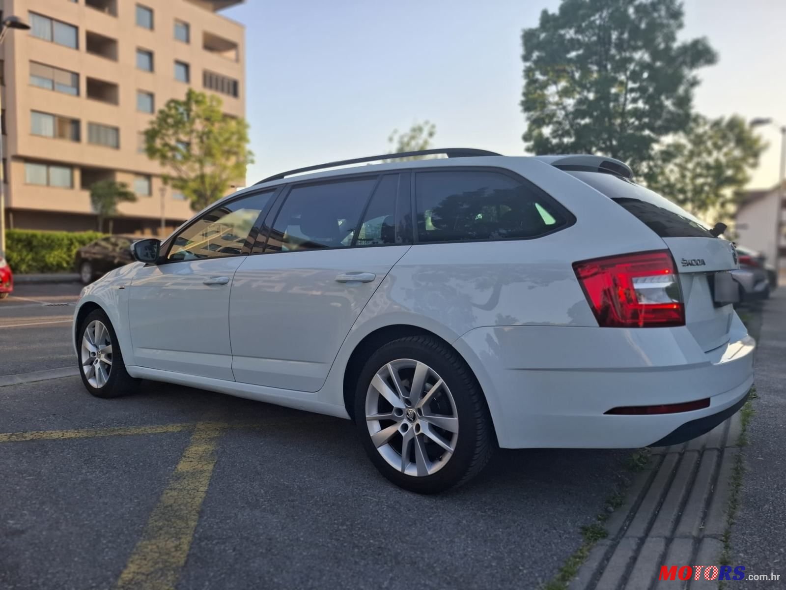 2018' Skoda Octavia Combi photo #3