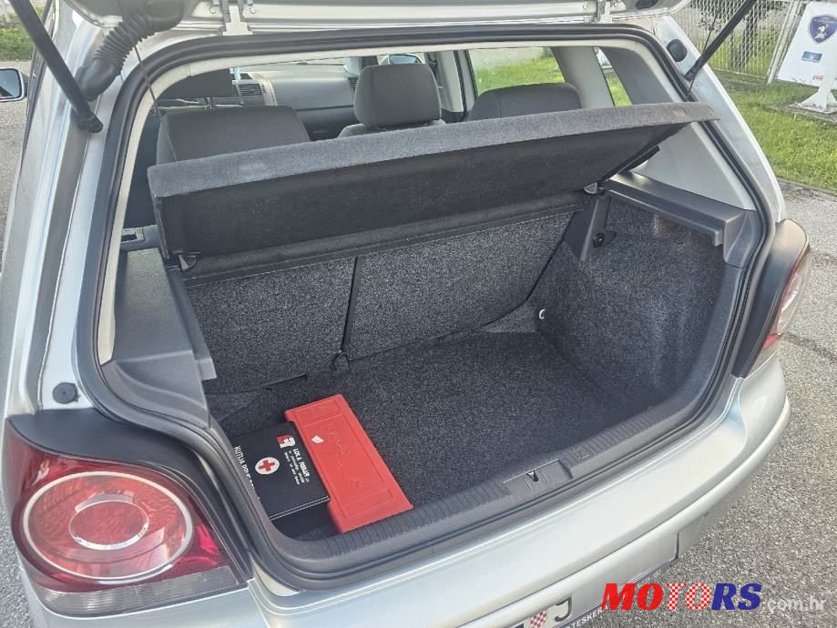 2006' Volkswagen Polo 1,2 photo #3