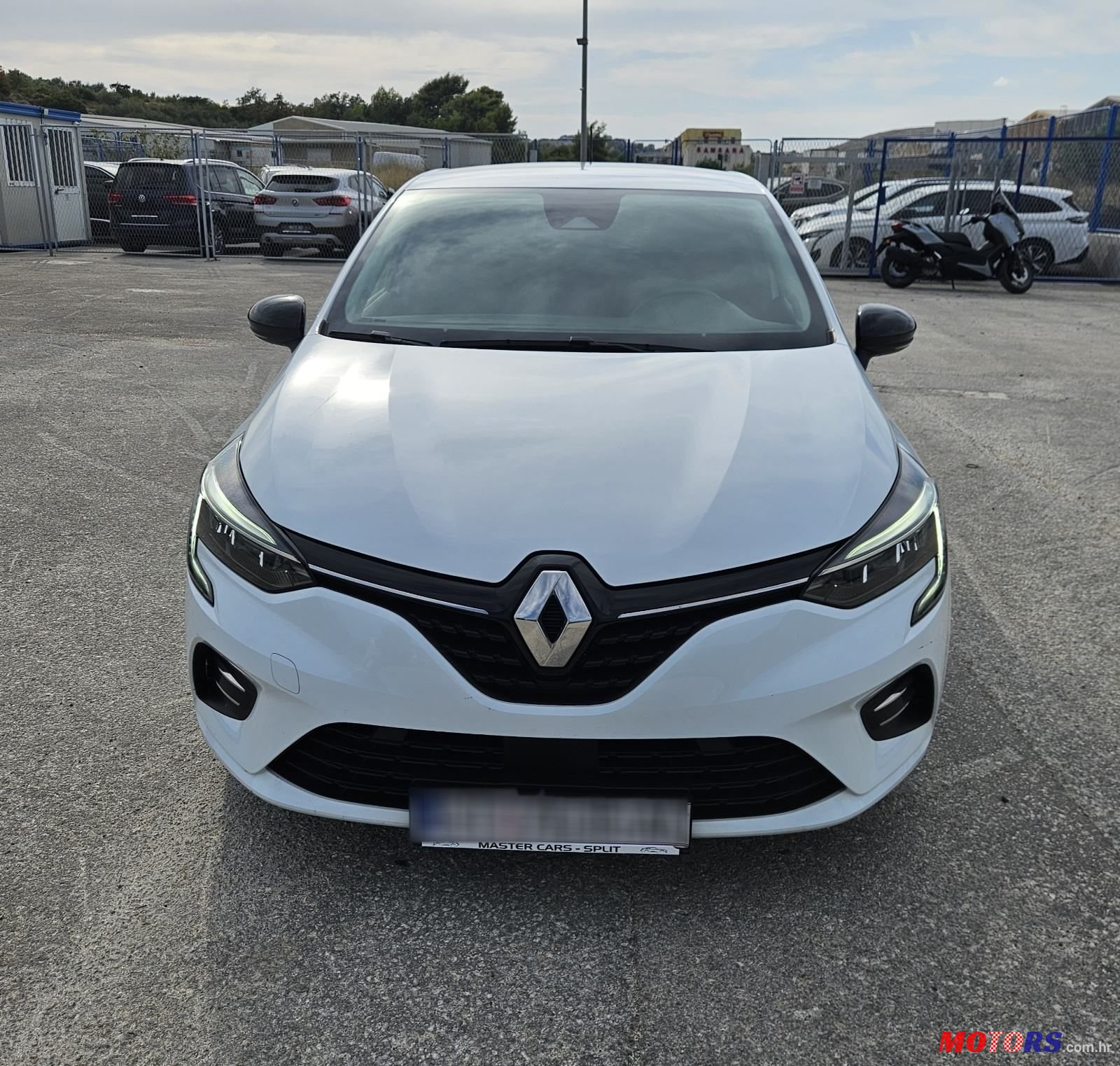 2023' Renault Clio Tce photo #2