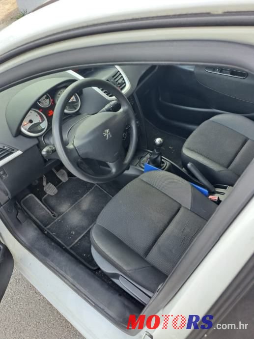 2010' Peugeot 207 1,6 Hdi photo #5