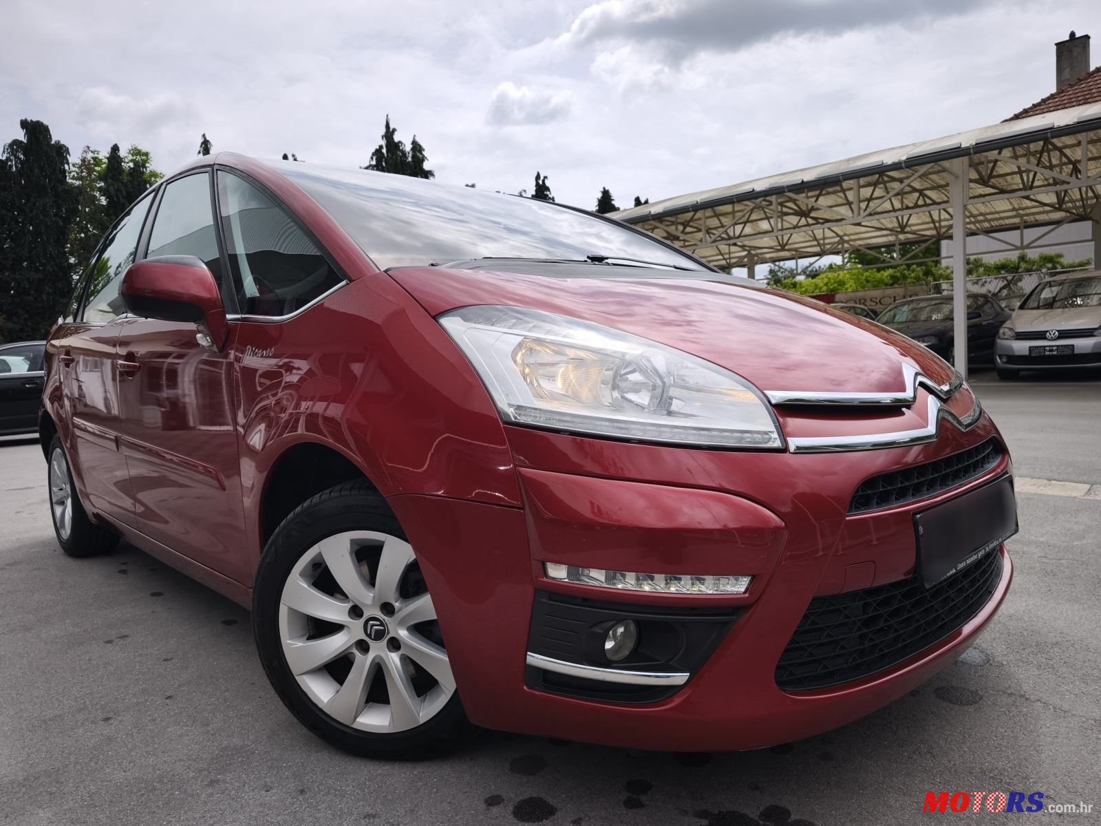 2012' Citroen C4 Picasso photo #1