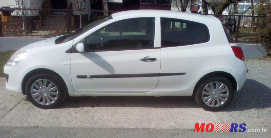 2008' Renault Clio 1,5 Dci photo #1