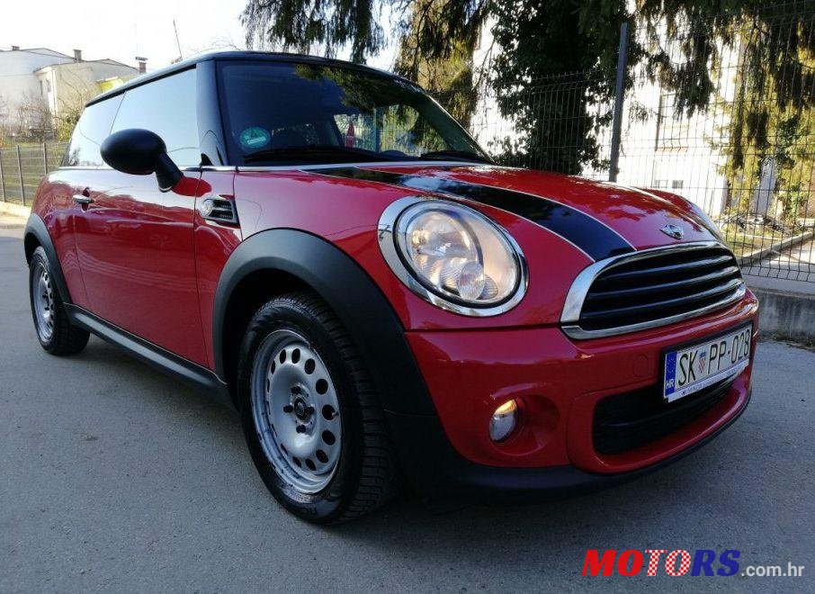 2011' MINI Cooper Cooper photo #1