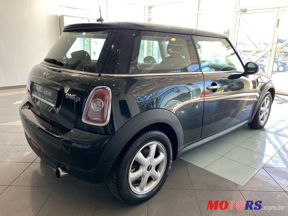 2009' MINI Cooper D photo #4
