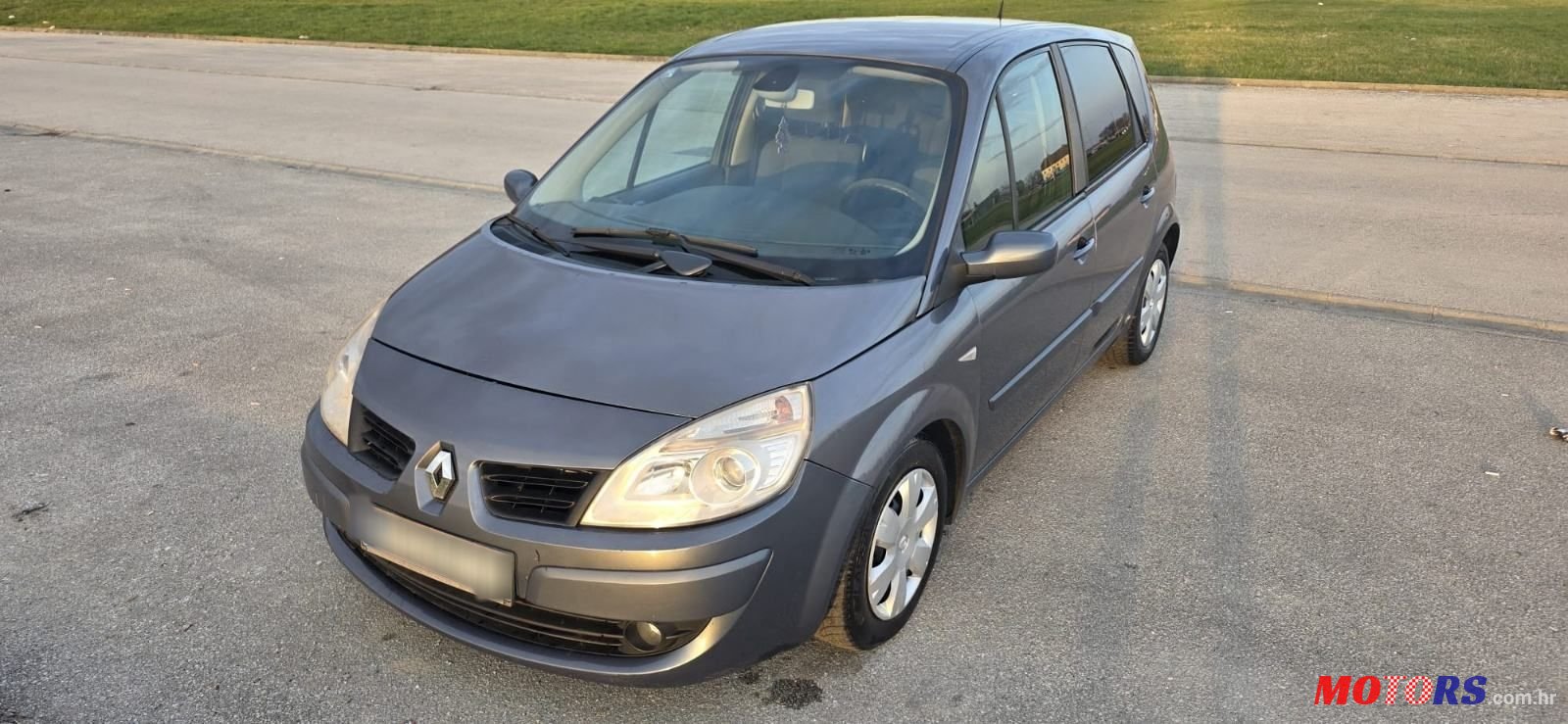 2008' Renault Scenic 1,5 Dci photo #1