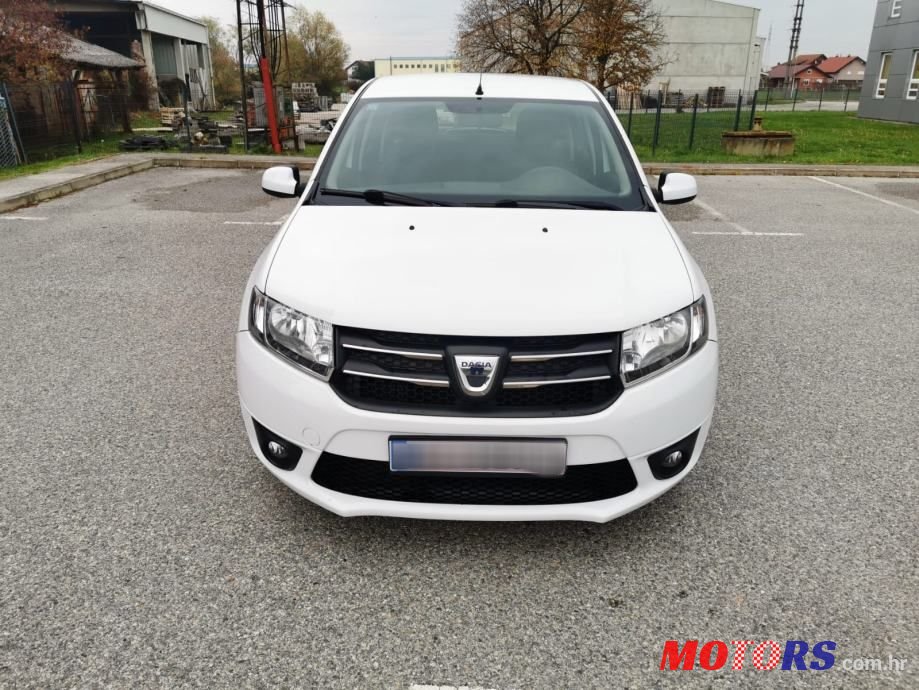 2014' Dacia Sandero photo #2