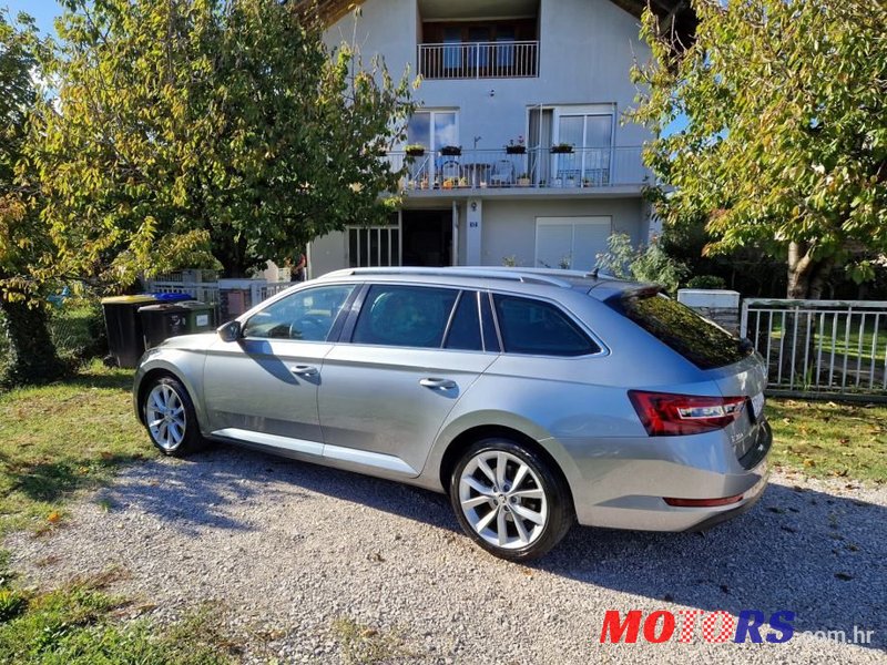 2018' Skoda Superb Combi photo #2