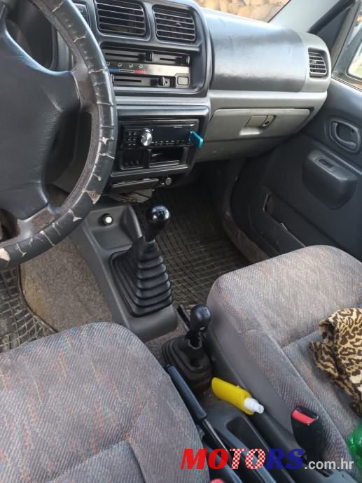 1998' Suzuki Jimny 1,3 photo #6
