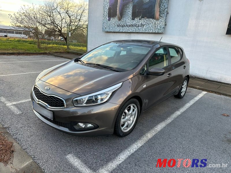 2012' Kia Ceed 1,4 Crdi Ex photo #2