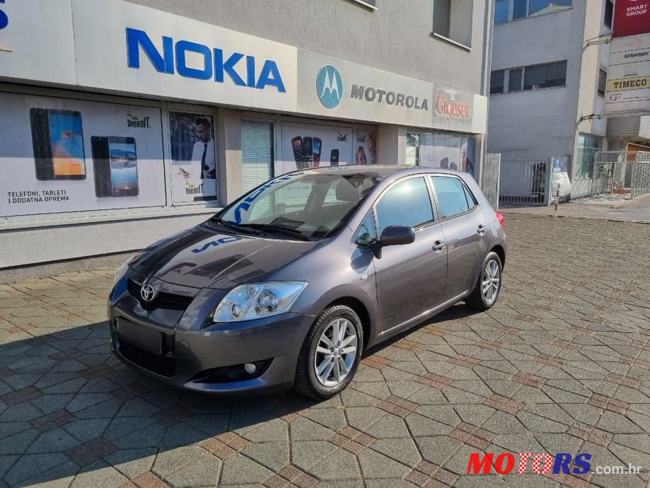 2010' Toyota Auris 1,4 D4-D photo #1