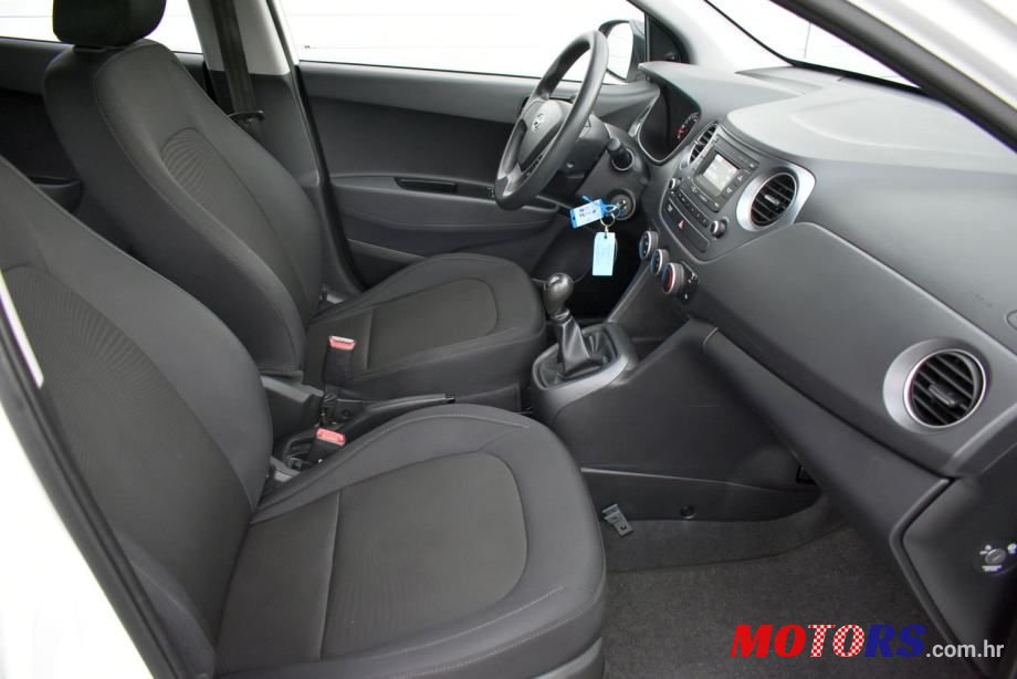 2017' Hyundai i10 1,0 photo #5