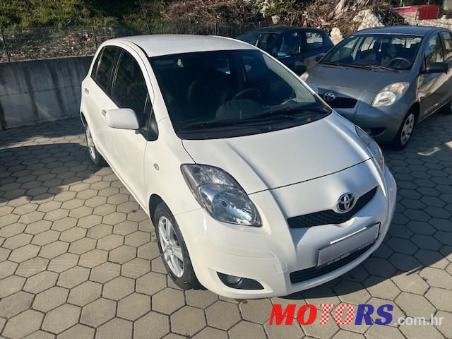 2011' Toyota Yaris 1,3 3 Vvt-I Sol photo #5