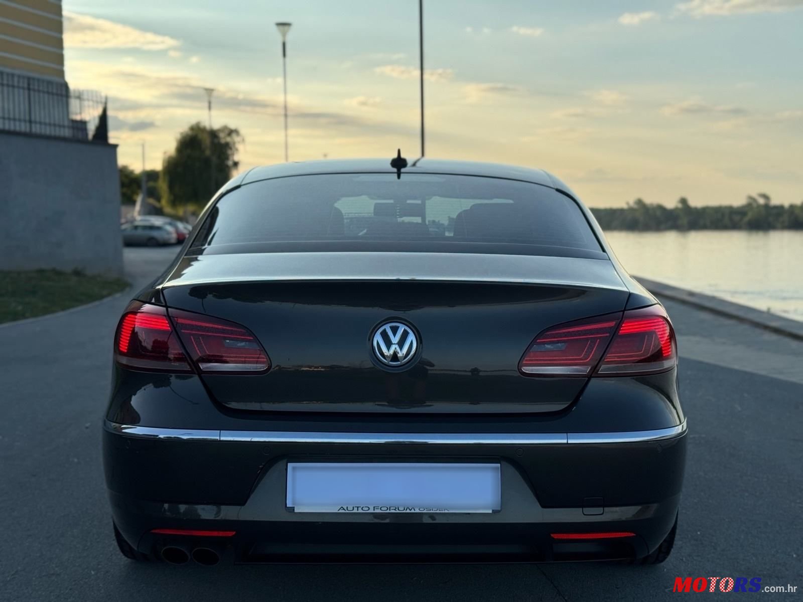 2013' Volkswagen Passat 2,0 Tdi Bmt photo #6