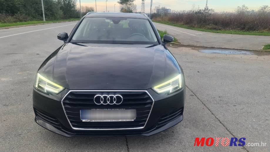 2019' Audi A4 Avant photo #2