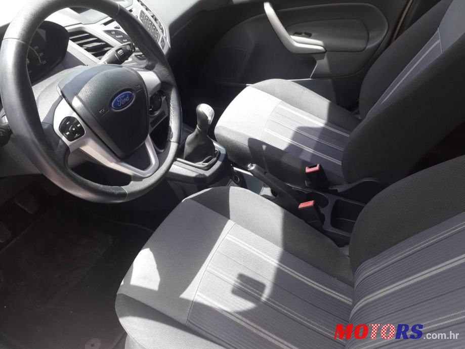 2010' Ford Fiesta 1,6 photo #5